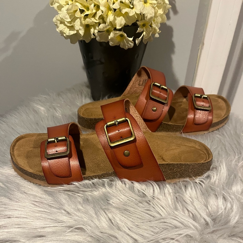 Brown Leather Buckle Sandals